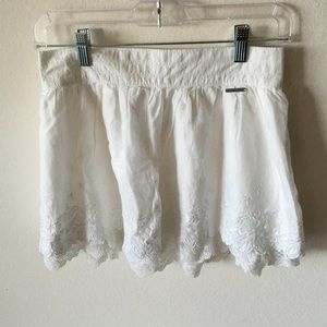 Abercrombie & Fitch white lace short skirt